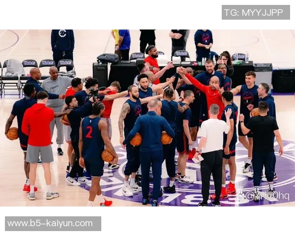 2月1日快船与尼克斯精彩对决录像回放分析与精彩瞬间集锦